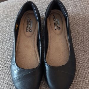 Skechers Black Leather Women's Flats